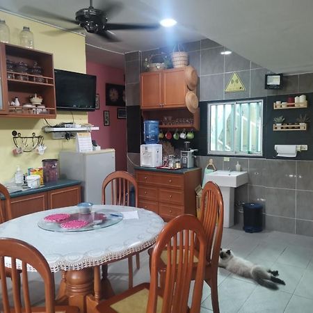 Jazepuri - Jaze 1 Appartement Kuching Buitenkant foto