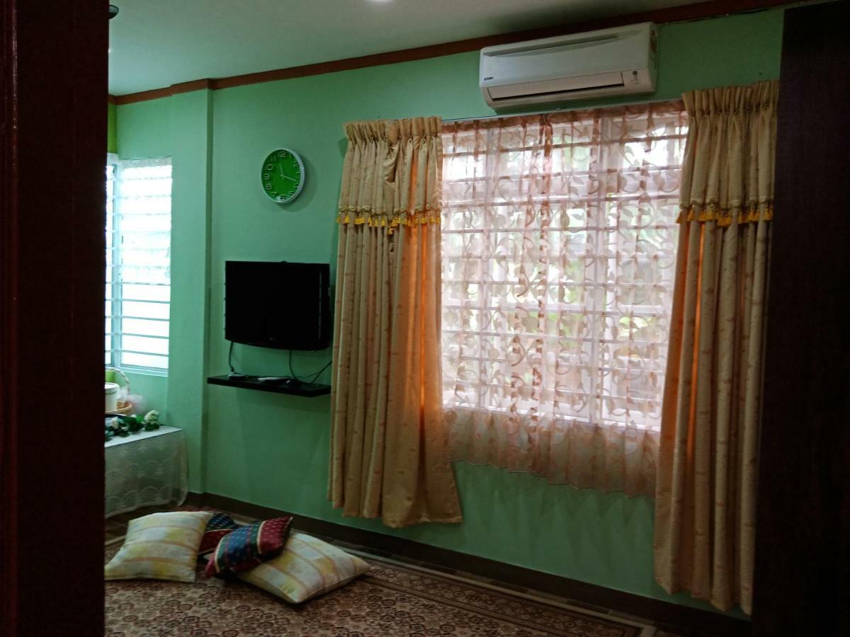 Jazepuri - Jaze 1 Appartement Kuching Buitenkant foto
