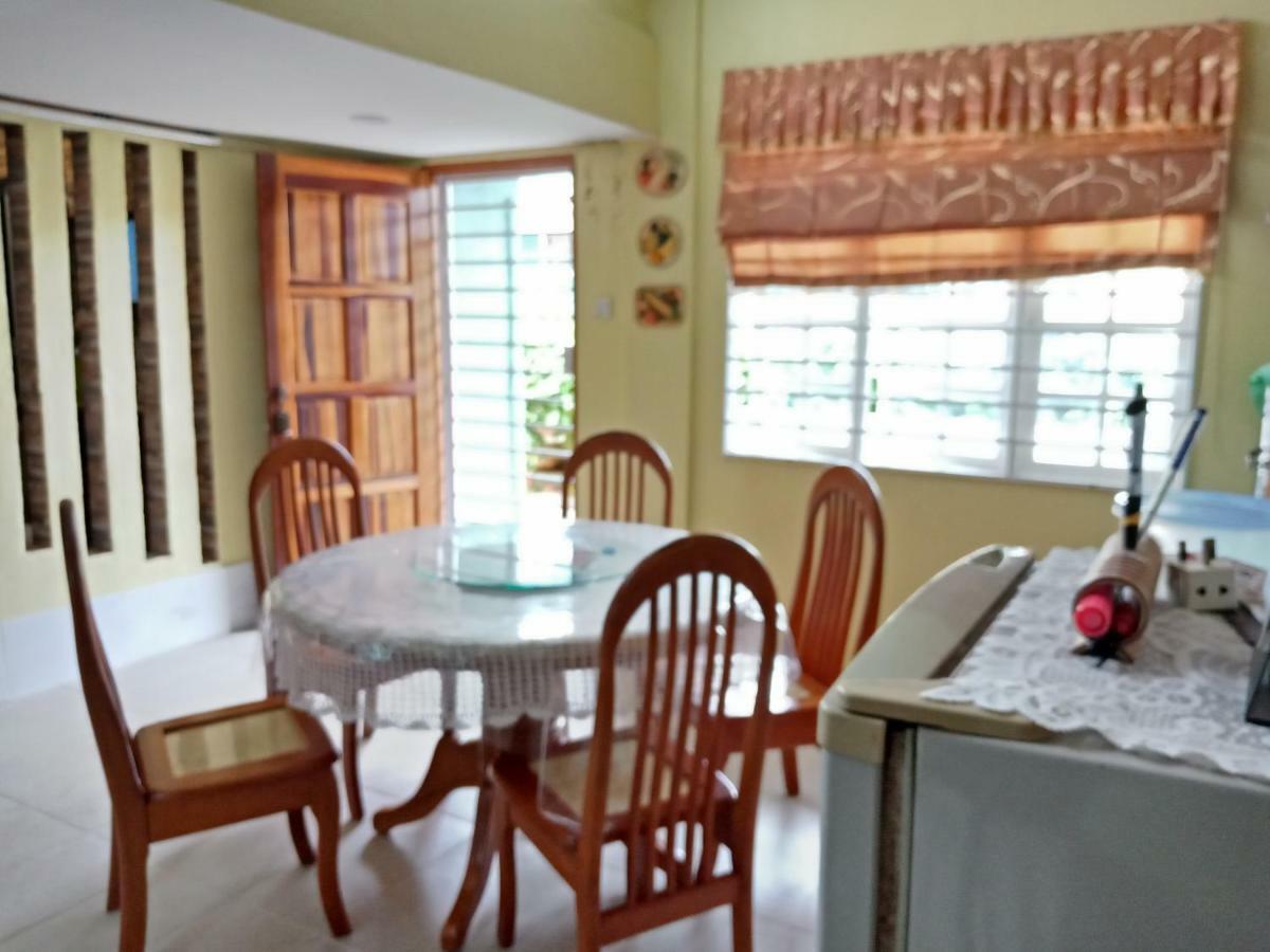 Jazepuri - Jaze 1 Appartement Kuching Buitenkant foto
