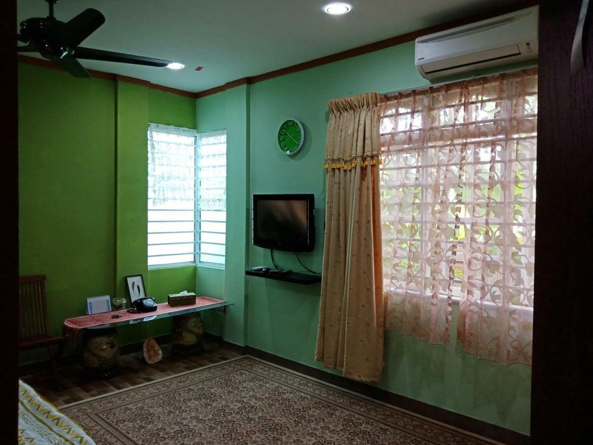 Jazepuri - Jaze 1 Appartement Kuching Buitenkant foto