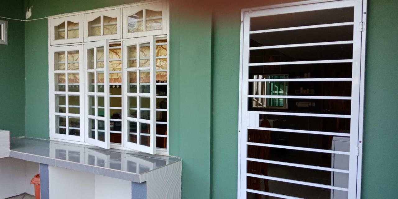 Jazepuri - Jaze 1 Appartement Kuching Buitenkant foto